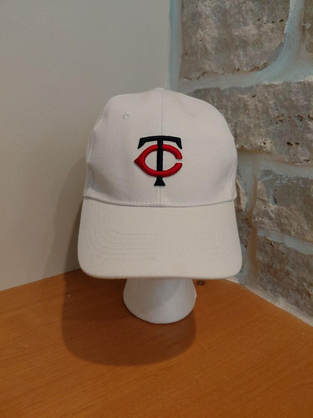 2009 Minnesota Twins DQ Dairy Queen SGA Stadium Giveaway Hat Cap White TC